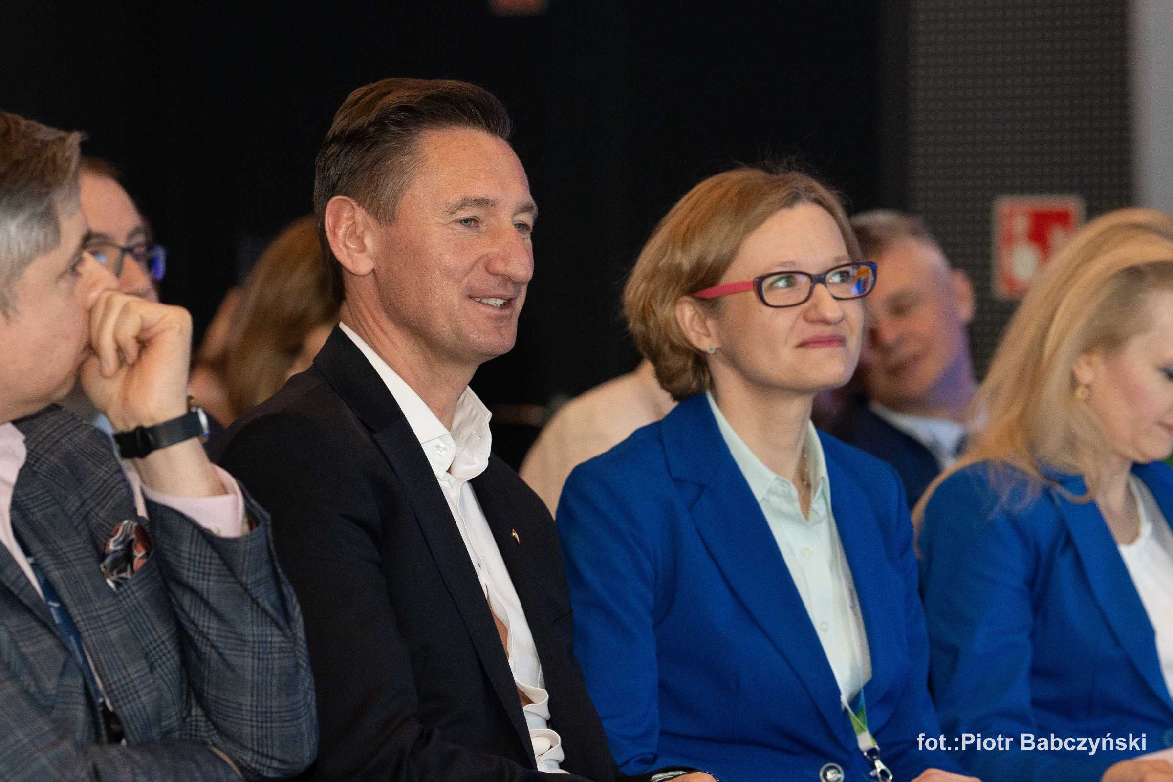 Fotografia konferencyjna vs gala — kluczowe różnice — blog fotograficzny, fotograf Szczecin