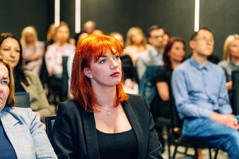 Uczestnicy wydarzenia w hotelu Fokus, emocje podczas rozdania wyróżnień PKO.